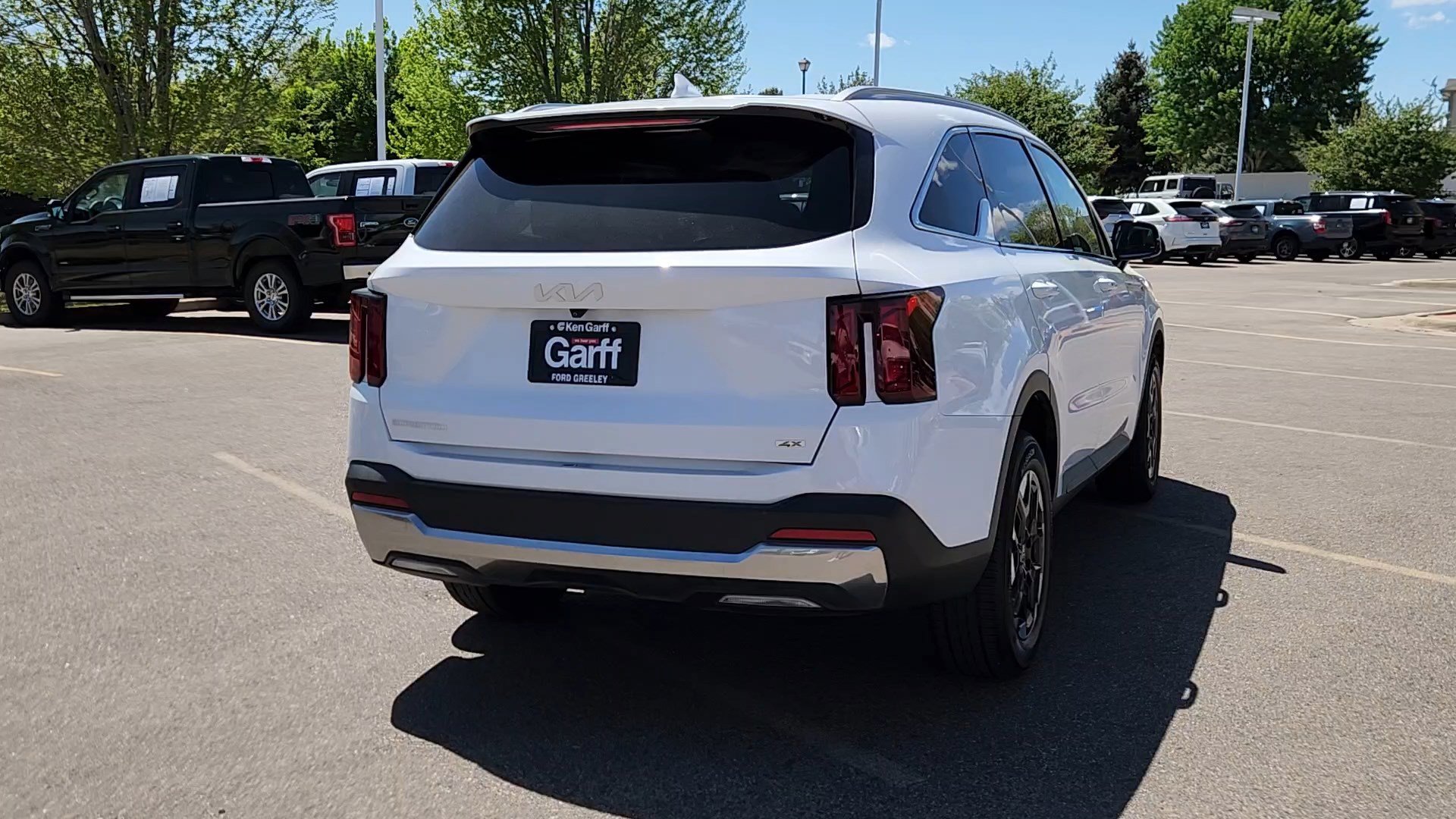 Used 2024 Kia Sorento S AWD/4WD image 12