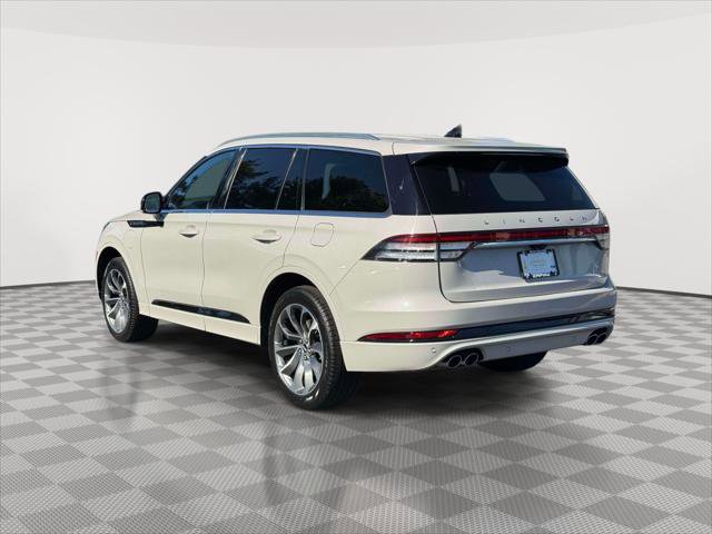 Used 2022 Lincoln Aviator Grand Touring w/ Elements Package Plus AWD/4WD image 5