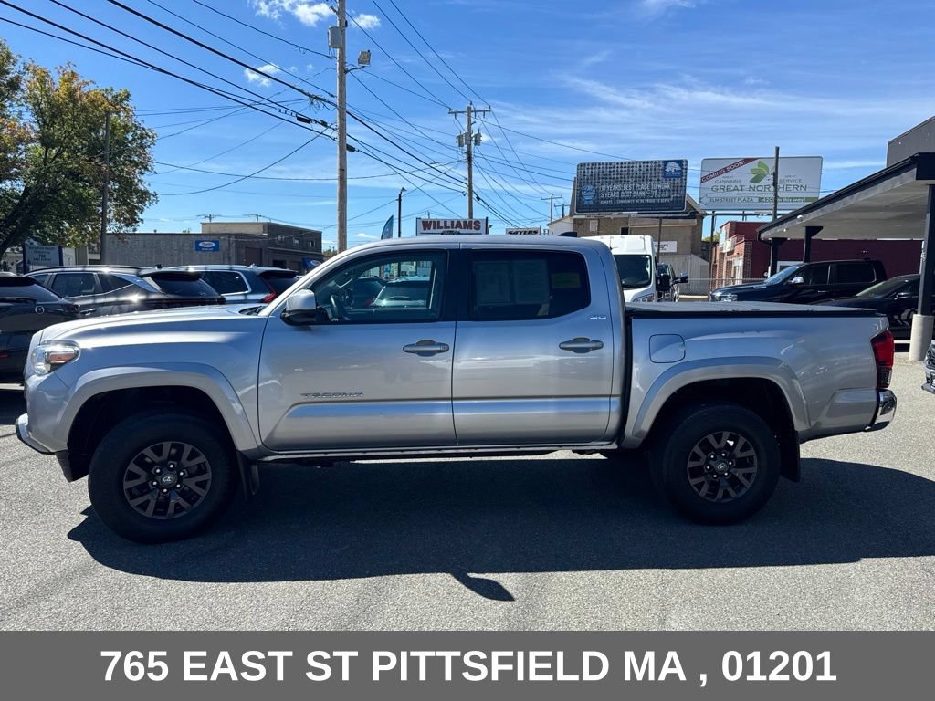 Used 2021 Toyota Tacoma SR5 AWD/4WD image 4