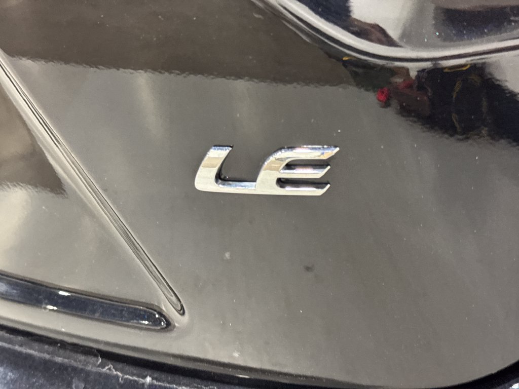 Used 2025 Toyota Corolla LE FWD image 29