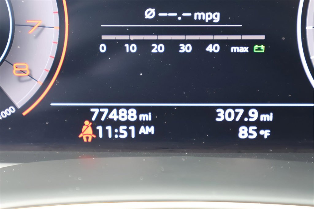 Used 2019 Audi Q8 Premium image 24