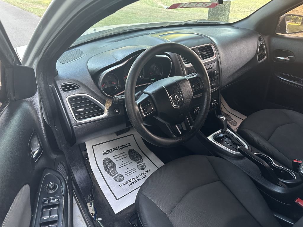 Used 2012 Dodge Avenger SE image 7