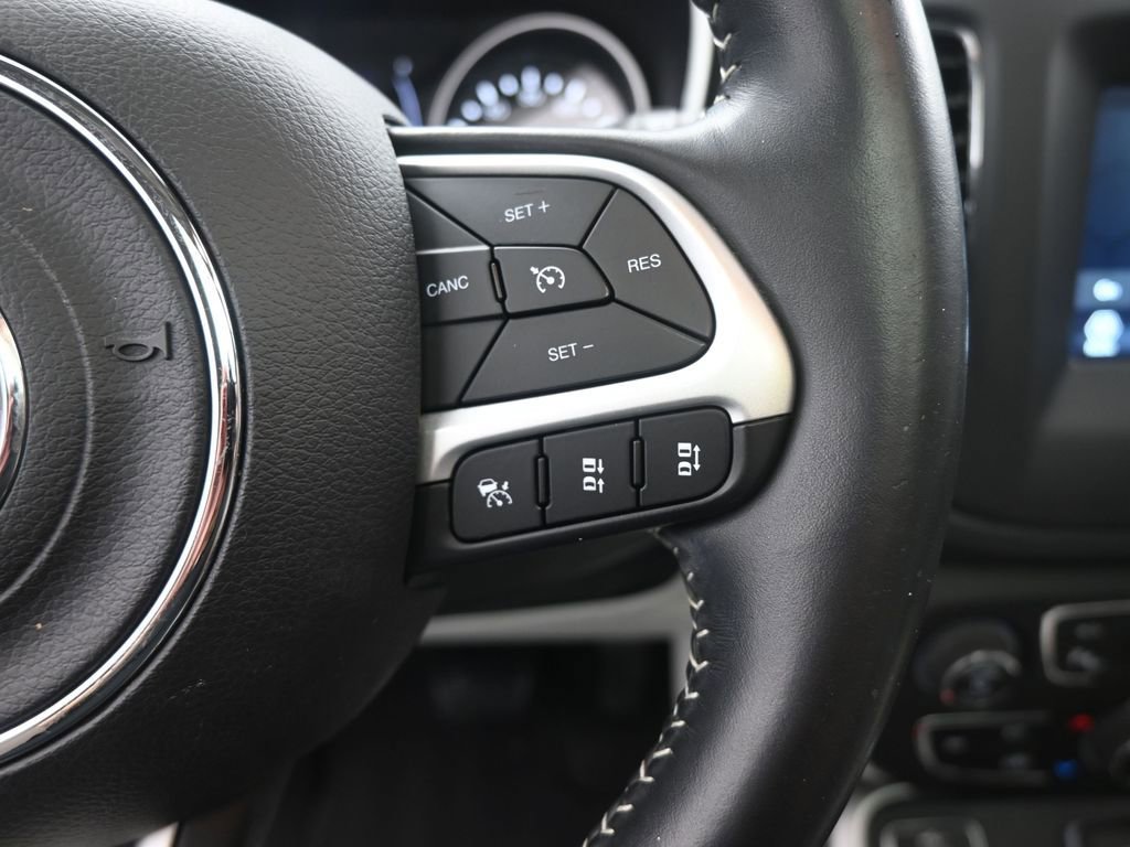 Used 2020 Jeep Compass Latitude image 28