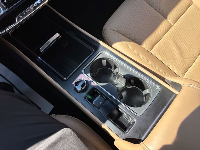 Used 2023 Lincoln Corsair Reserve w/ Equipment Group 202A image 29