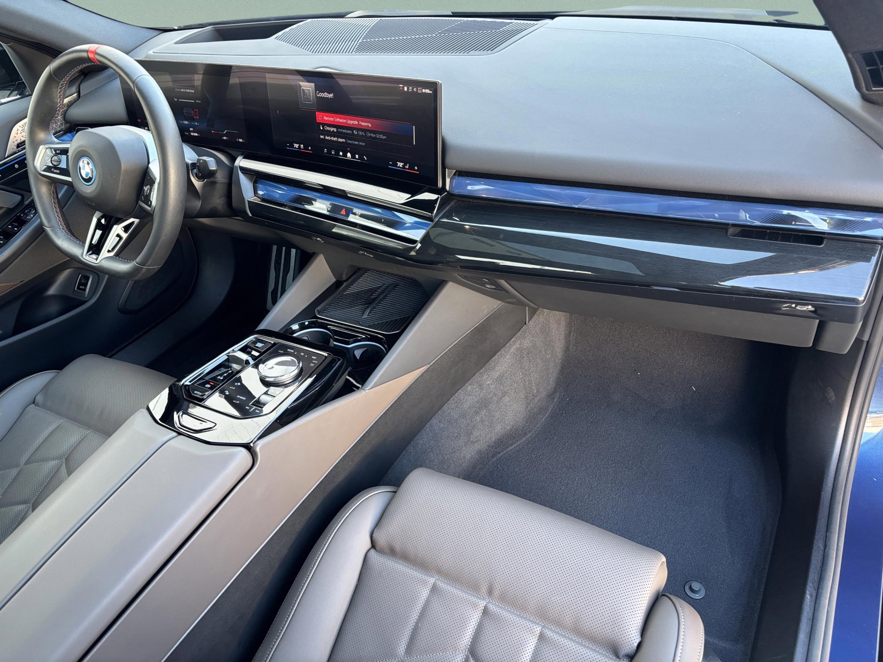 Used 2025 BMW i5 M60 image 25