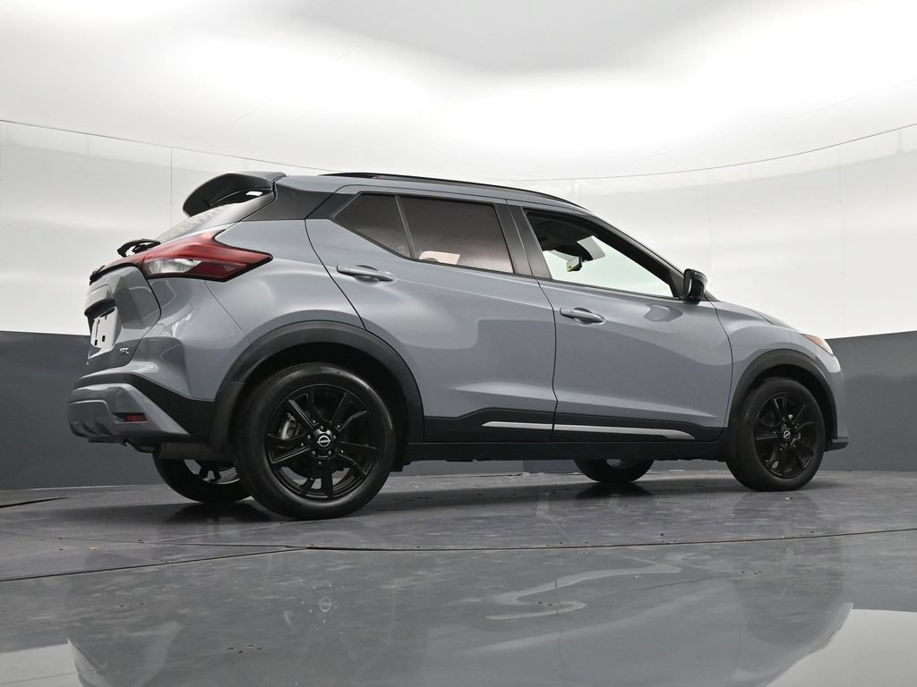 Used 2022 Nissan Kicks SR w/ Premium Package FWD image 29