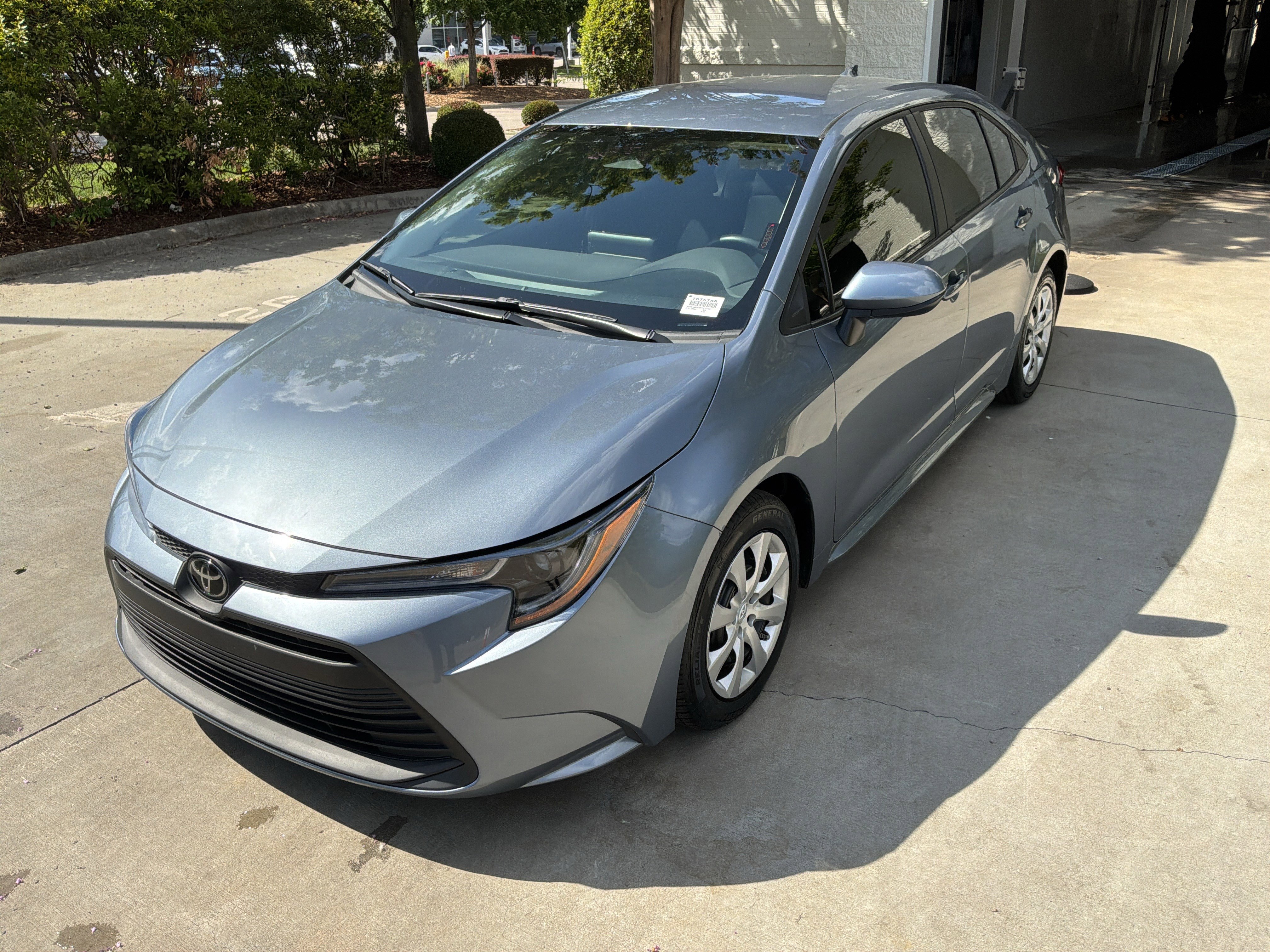Used 2023 Toyota Corolla LE FWD image 5