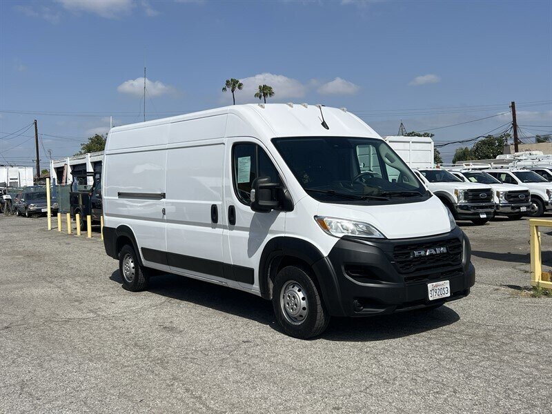 Used 2023 RAM ProMaster 2500 FWD image 1