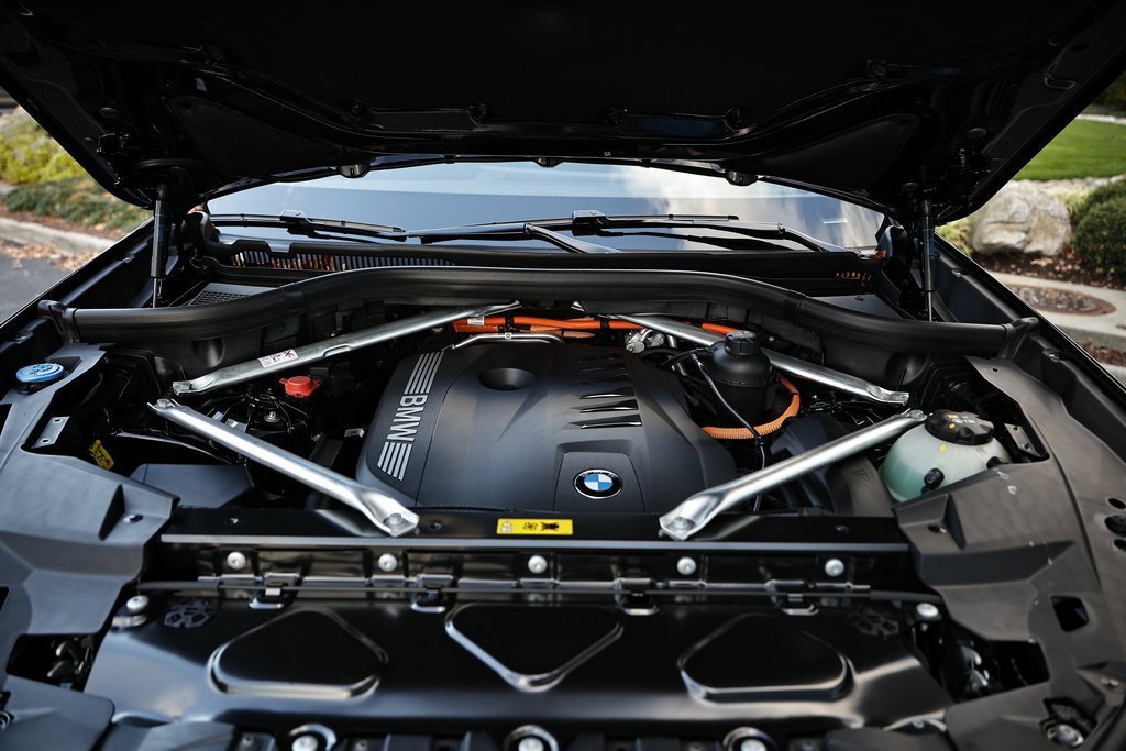 New 2026 BMW X5 xDrive50e w/ Climate Comfort Package image 30