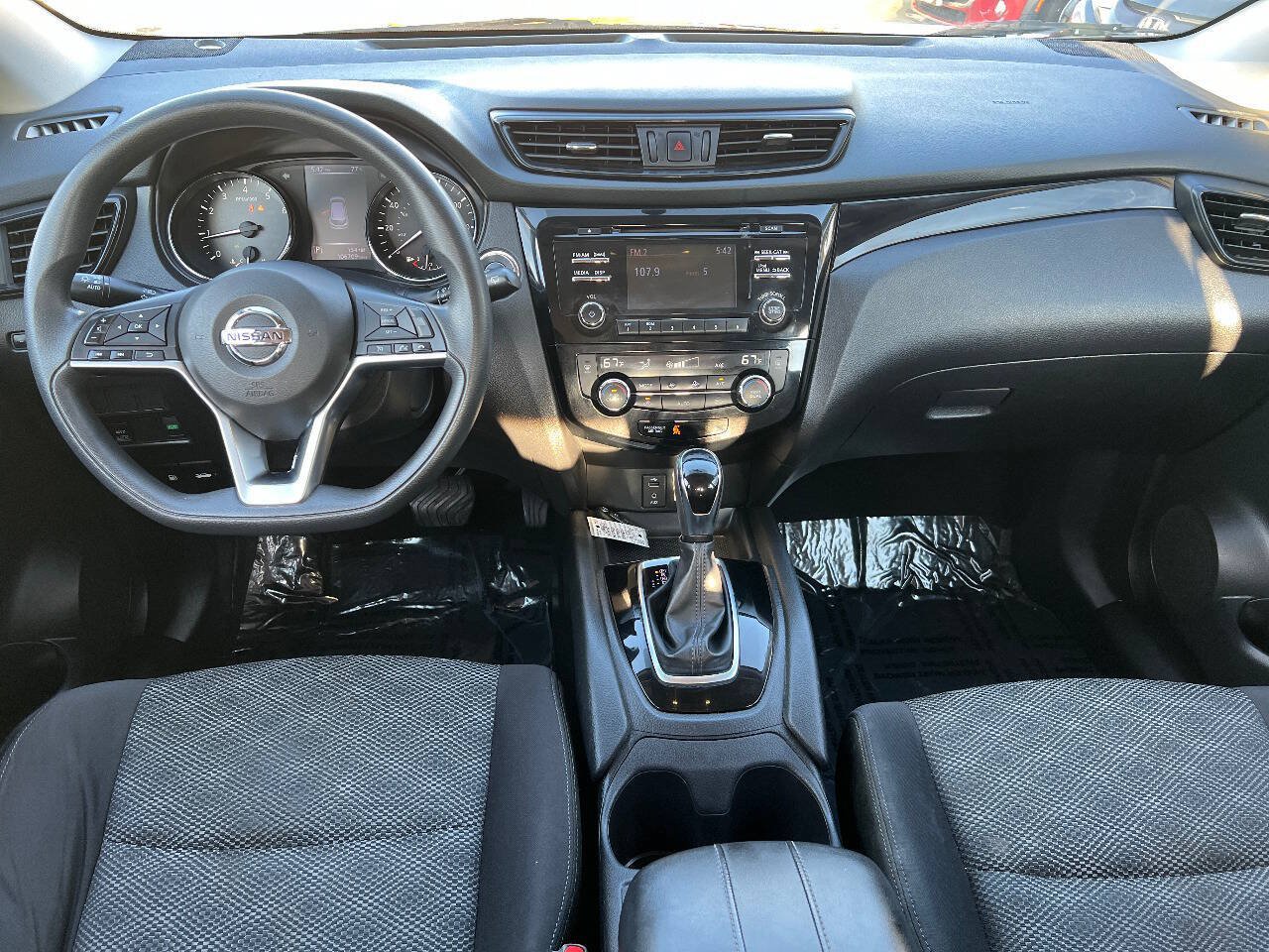 Used 2017 Nissan Rogue Sport SV AWD/4WD image 27