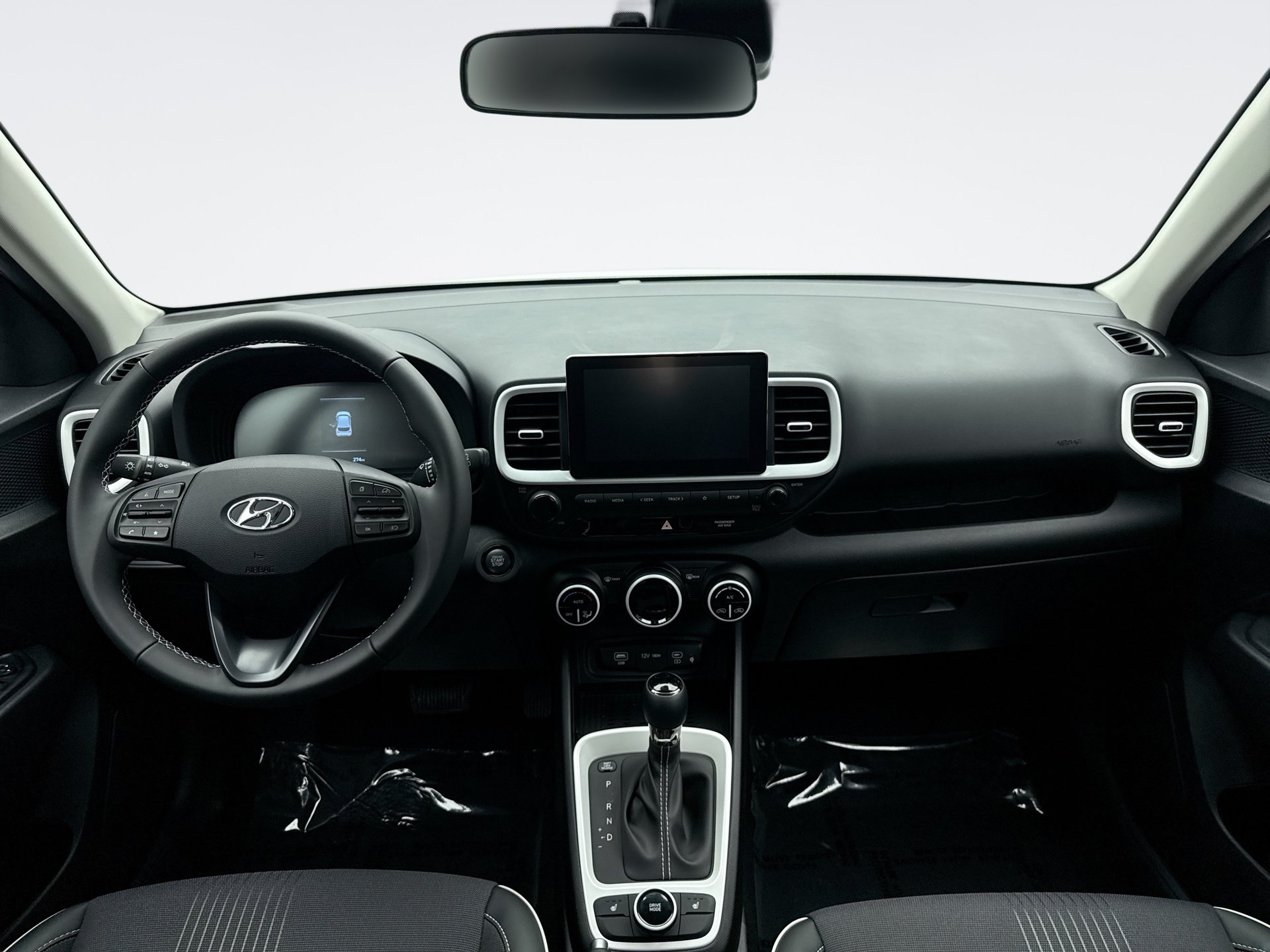 Used 2026 Hyundai Venue SEL FWD image 14