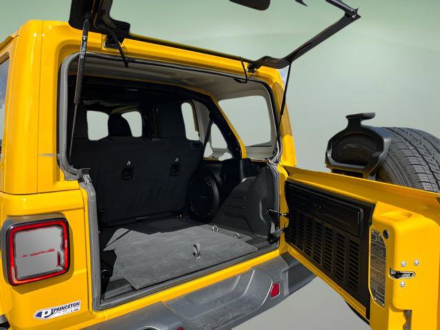 Used 2020 Jeep Wrangler Unlimited Sahara w/ Uconnect 4C Nav & Sound Group AWD/4WD image 38