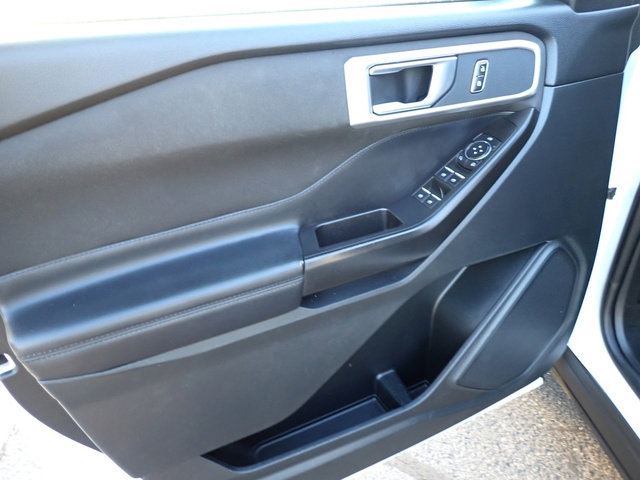 Used 2020 Ford Explorer XLT image 21
