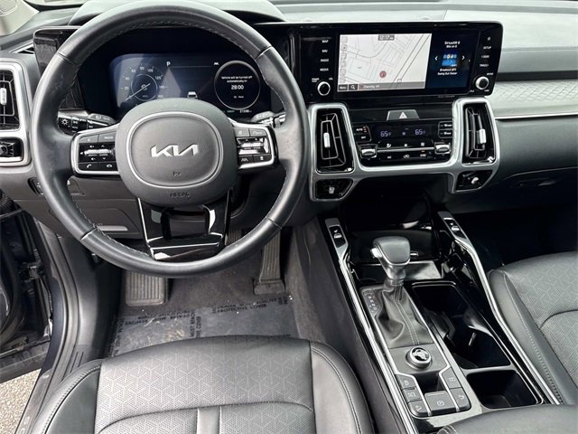 Used 2023 Kia Sorento SX image 18