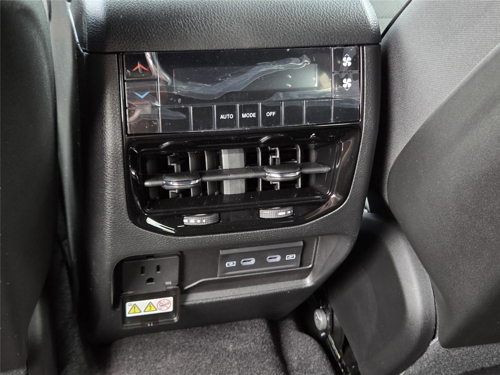 New 2026 Jeep Grand Cherokee L 2WD image 26