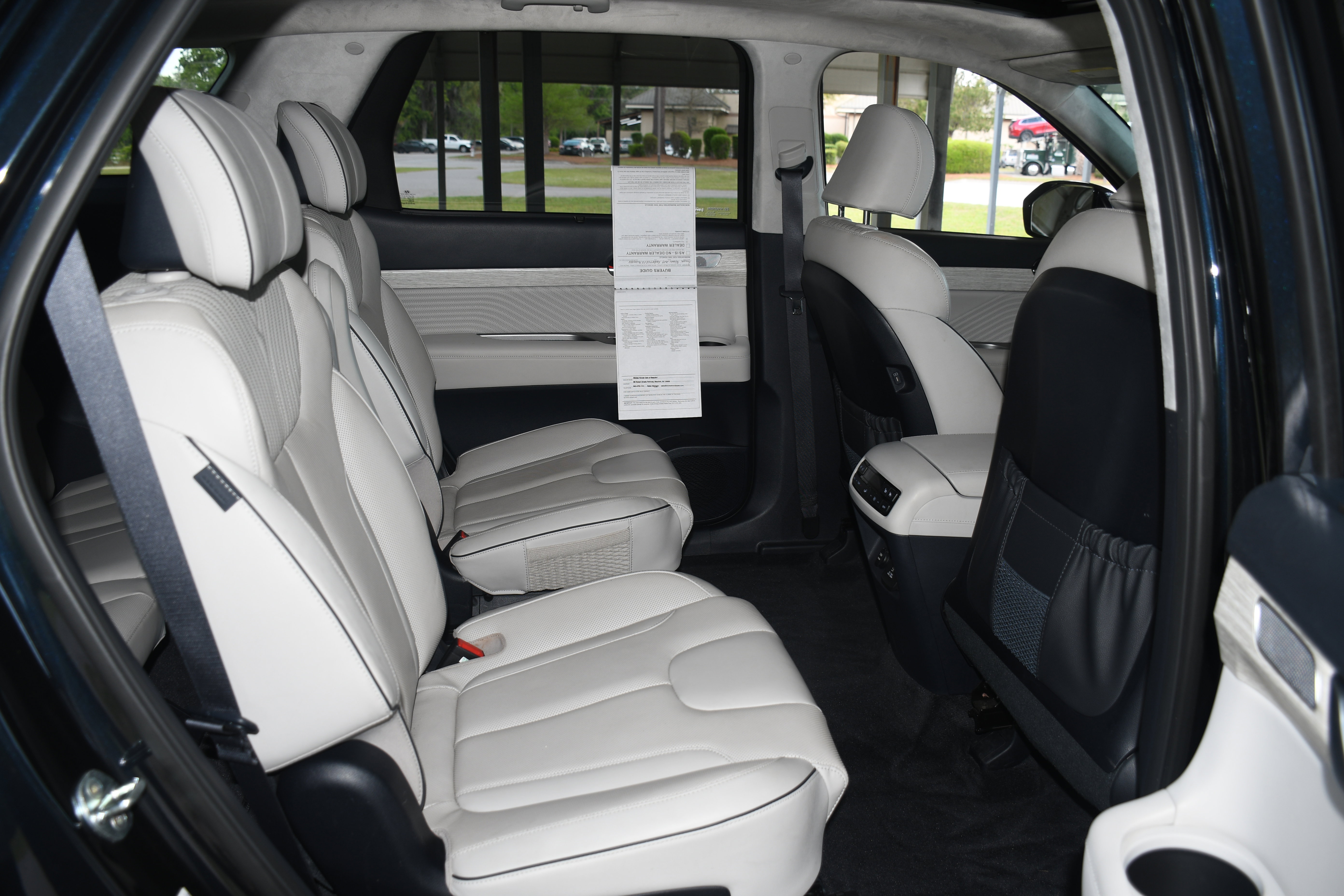 Used 2023 Hyundai Palisade Calligraphy image 21