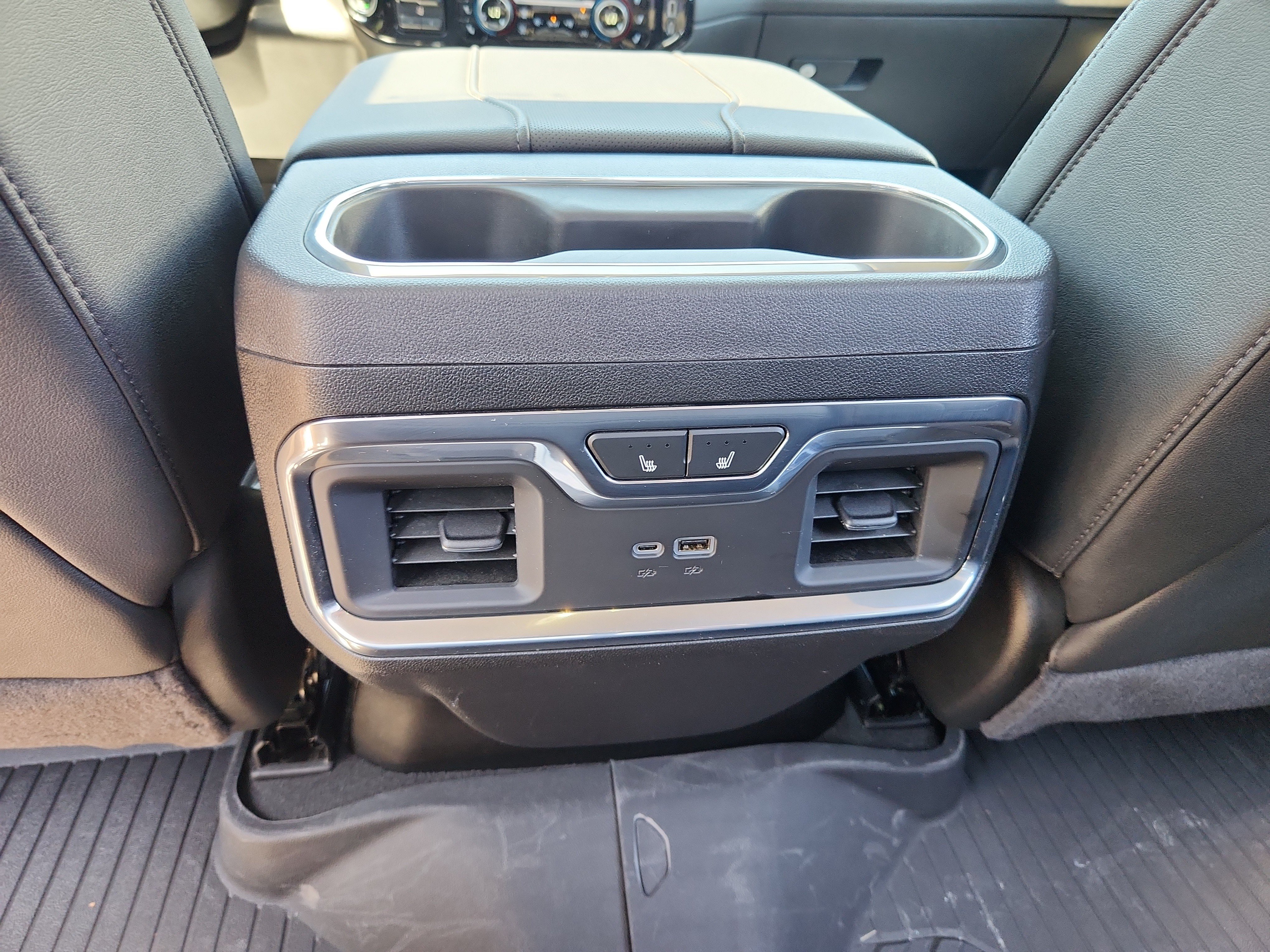 Used 2024 Chevrolet Silverado 2500 LTZ w/ LTZ Premium Package AWD/4WD image 39