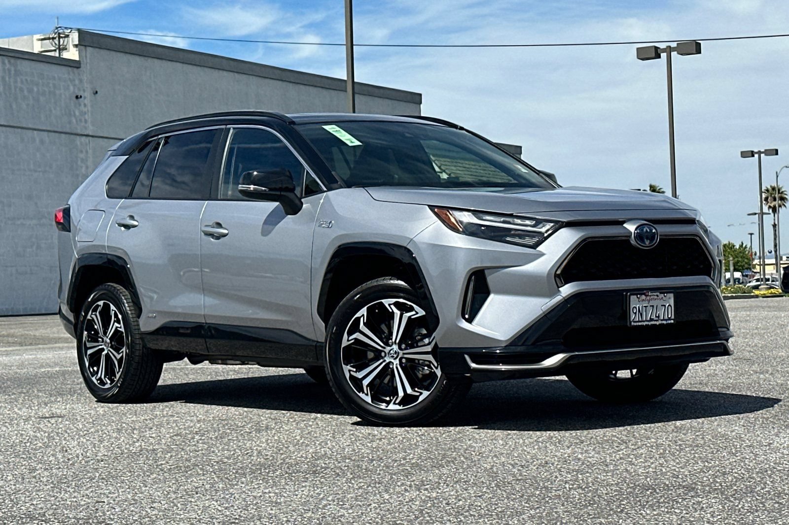 Used 2024 Toyota RAV4 XSE w/ Weather Package AWD/4WD image 2