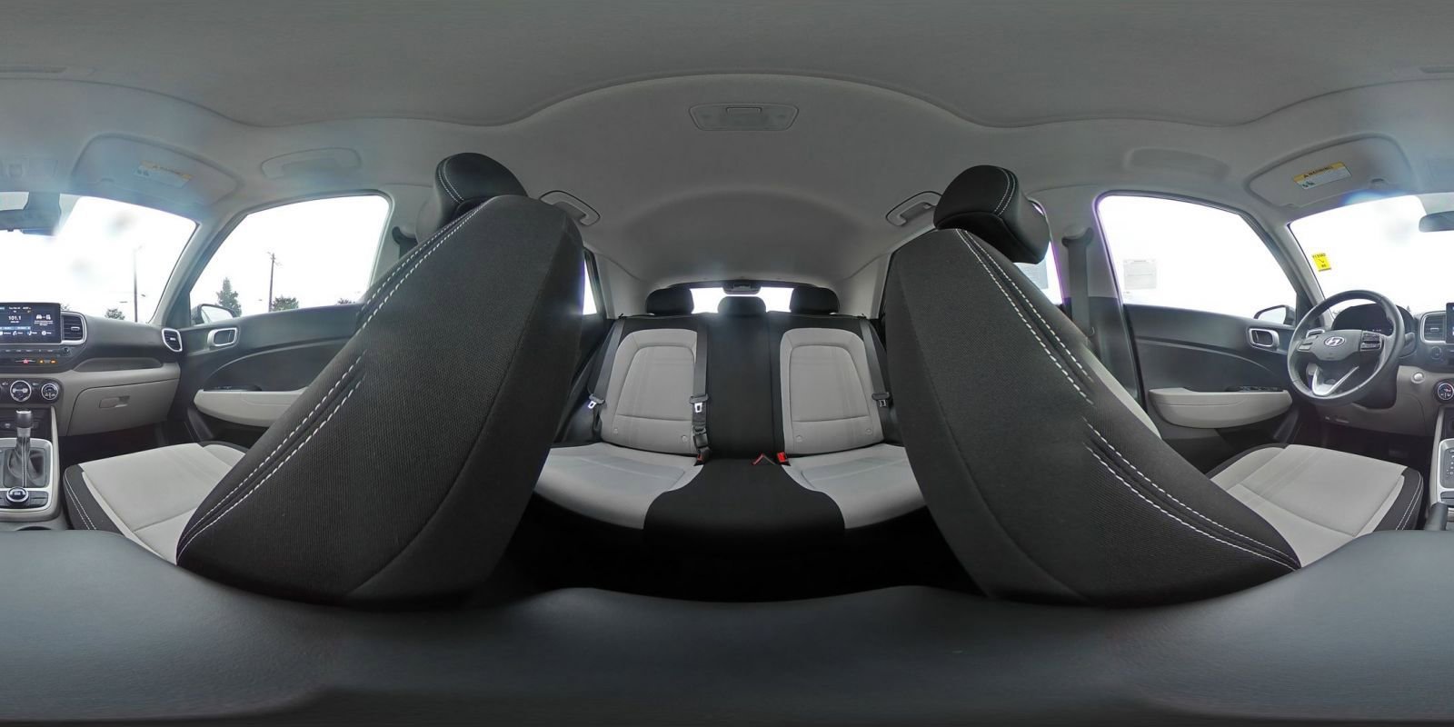 Used 2025 Hyundai Venue SEL image 38