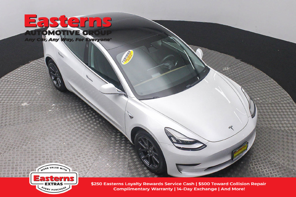 Used 2020 Tesla Model 3 Standard Range RWD image 4