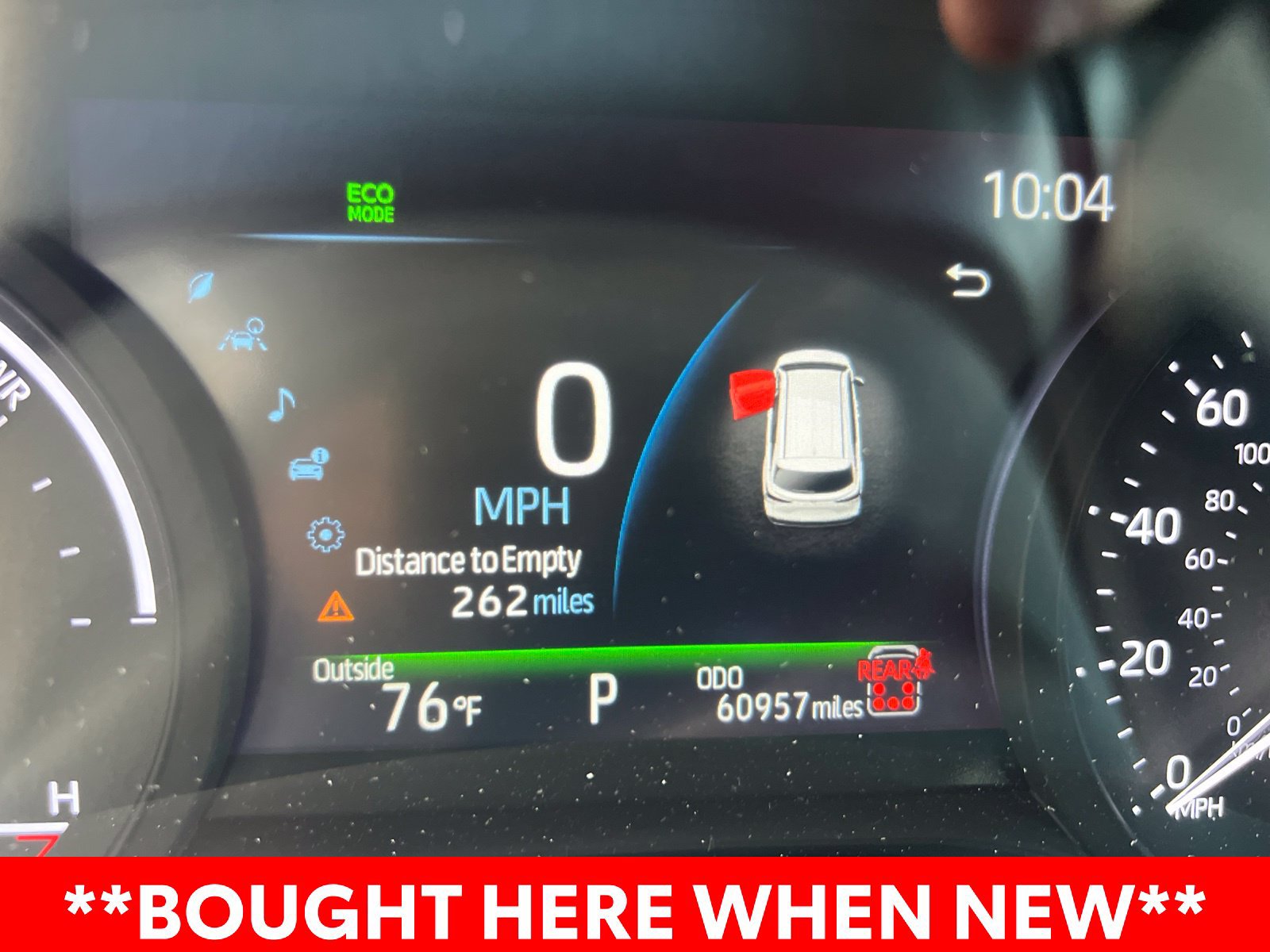 Used 2025 Toyota Sienna XLE FWD image 3