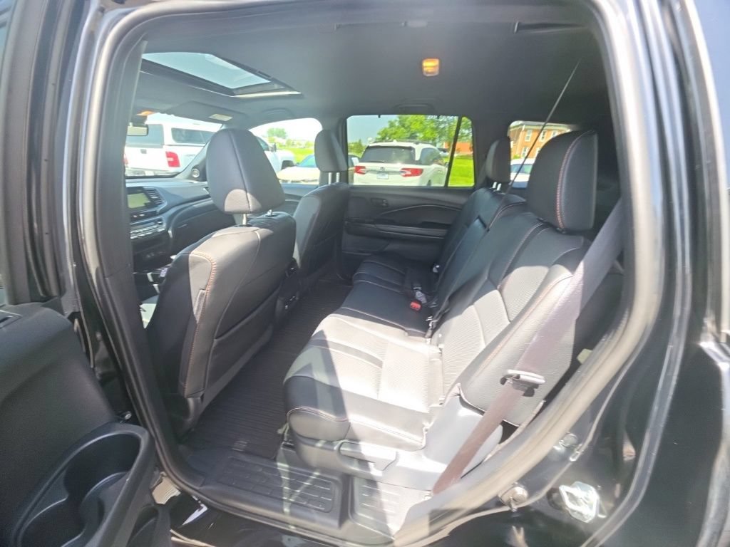 Certified 2025 Honda Passport TrailSport image 26
