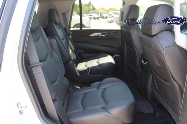 Used 2019 Cadillac Escalade Premium Luxury AWD/4WD image 13