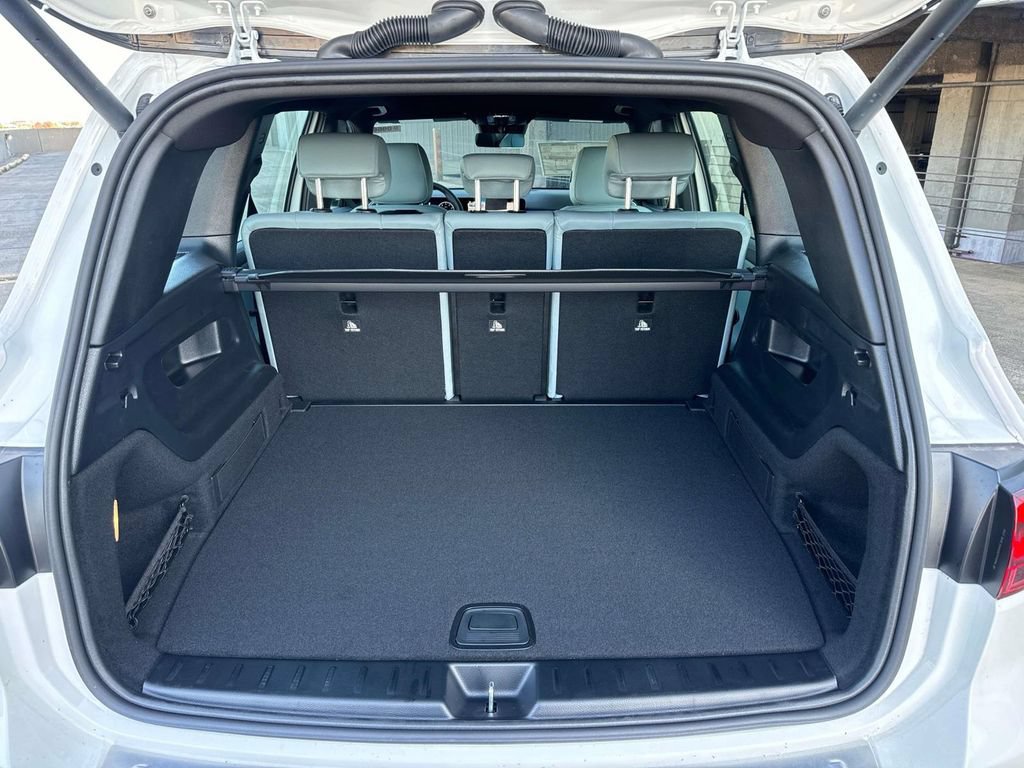 New 2025 Mercedes-Benz GLB 35 AMG 4MATIC image 6