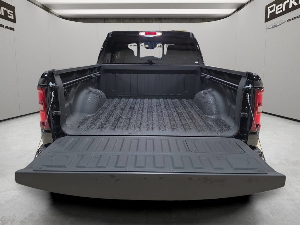 New 2026 RAM 1500 Laramie w/ Night Edition AWD/4WD image 10