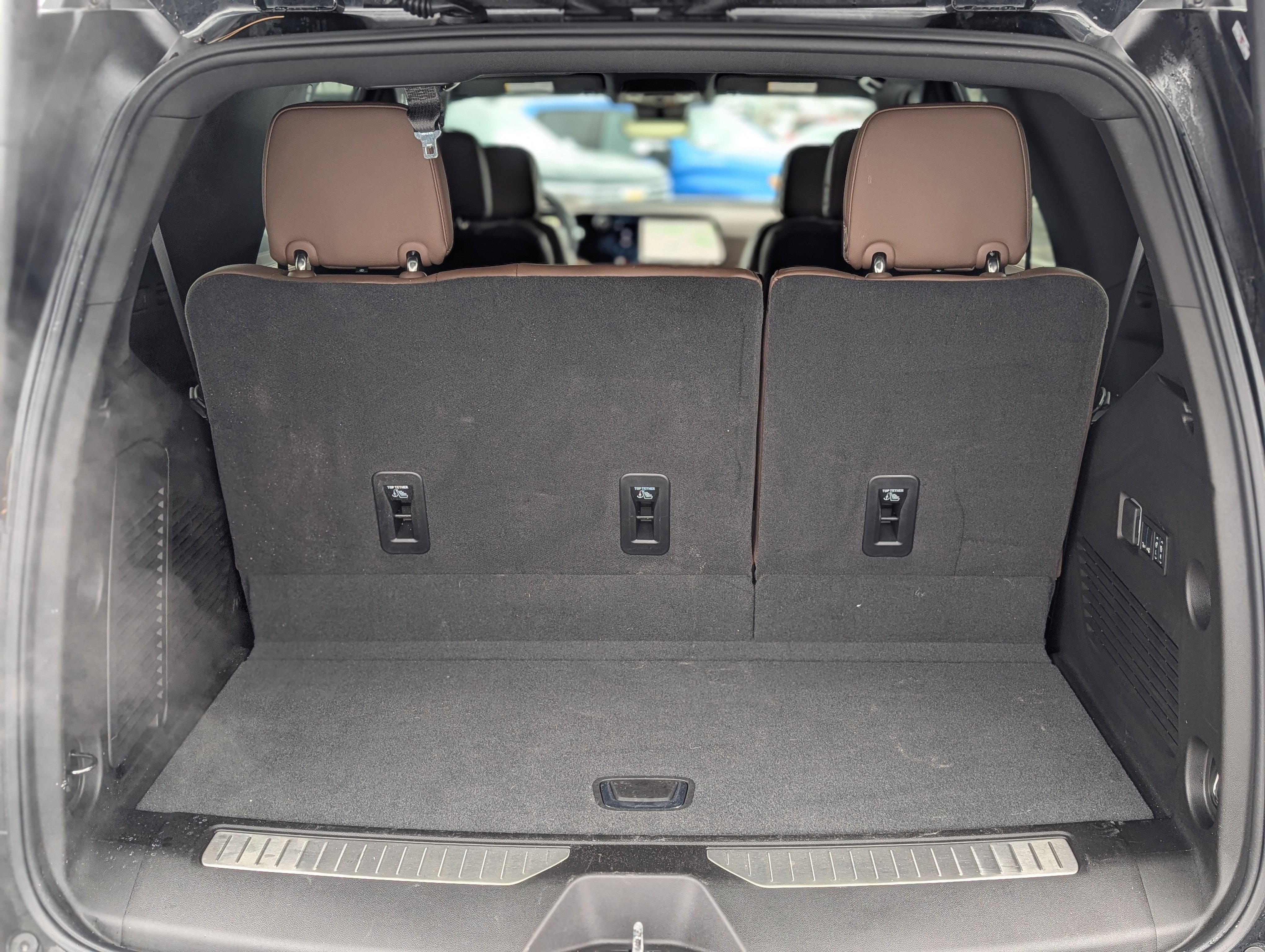 Used 2025 Chevrolet Tahoe High Country image 45