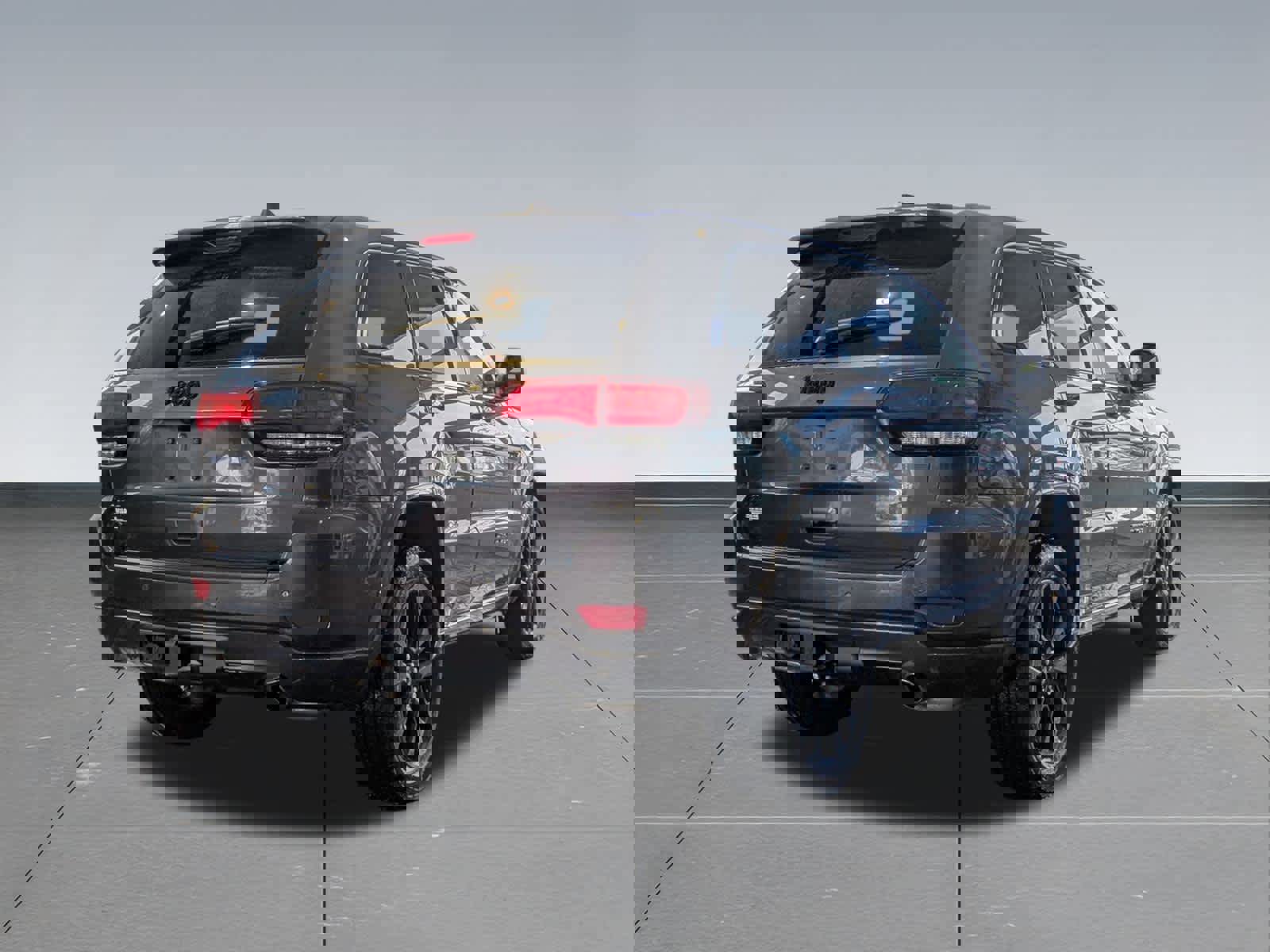 Used 2021 Jeep Grand Cherokee Laredo X image 6