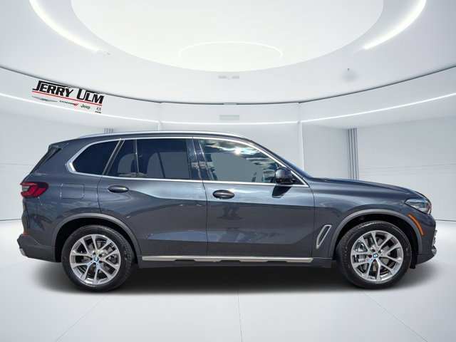 Used 2021 BMW X5 xDrive45e w/ Parking Assistance Package image 3