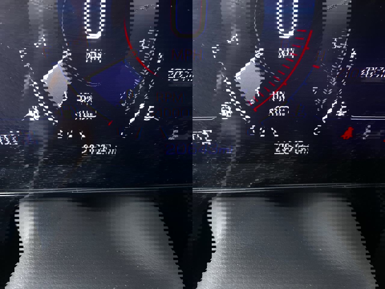 Certified 2025 GMC Yukon Denali image 4