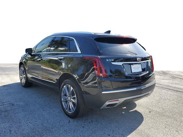 Certified 2025 Cadillac XT5 Premium Luxury FWD image 3