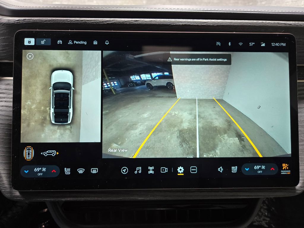 Used 2023 Rivian R1S Launch Edition image 23