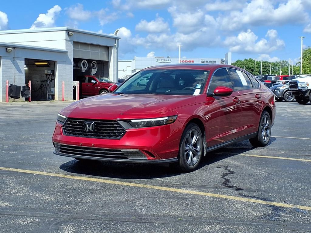 Used 2024 Honda Accord EX image 2
