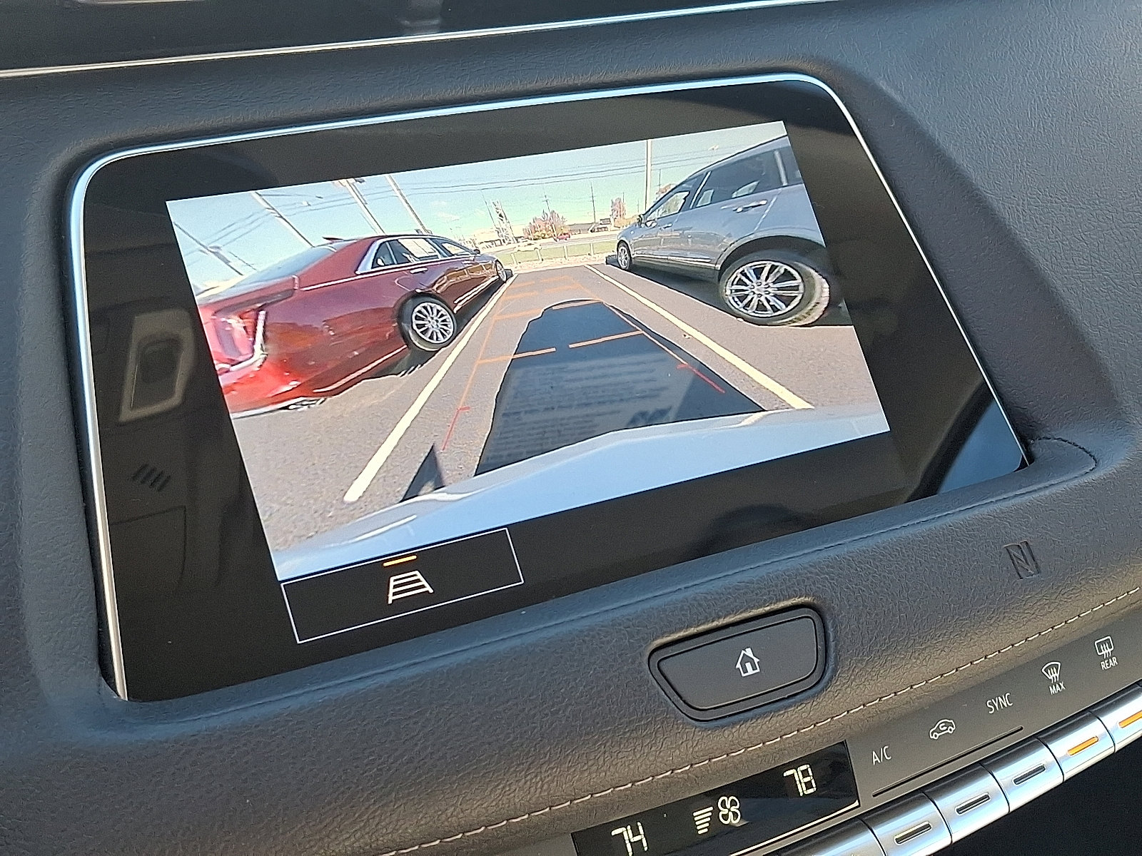 Certified 2021 Cadillac XT4 Premium Luxury w/ Cold Weather Package image 21