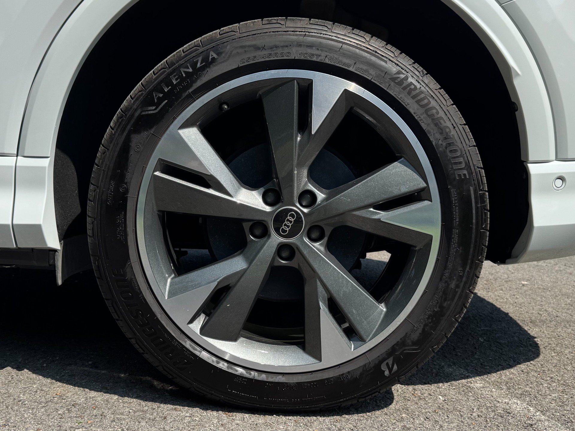 Used 2024 Audi Q4 e-tron Premium Plus AWD/4WD image 49