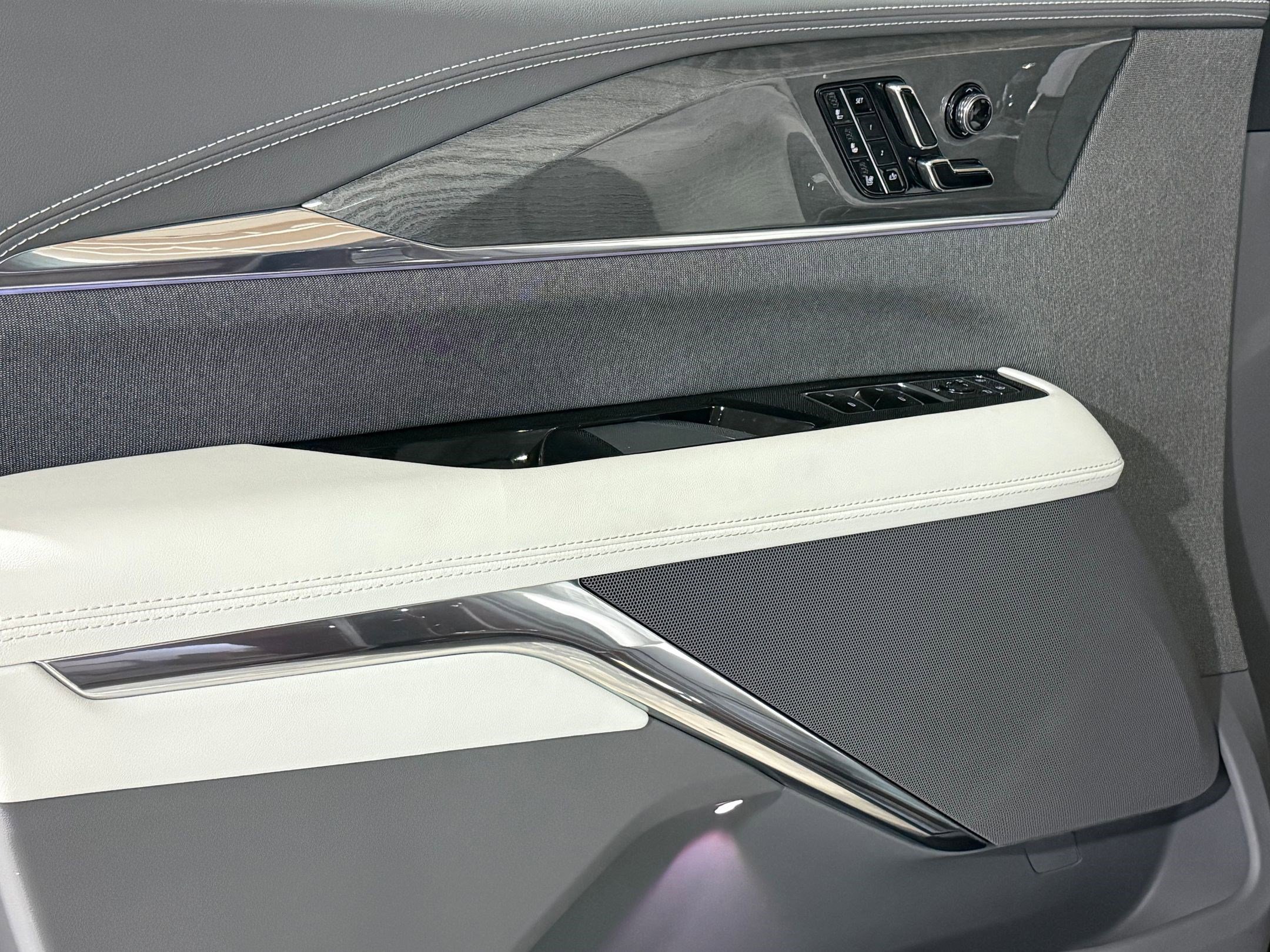 New 2026 Cadillac Escalade IQL Sport 1 image 10