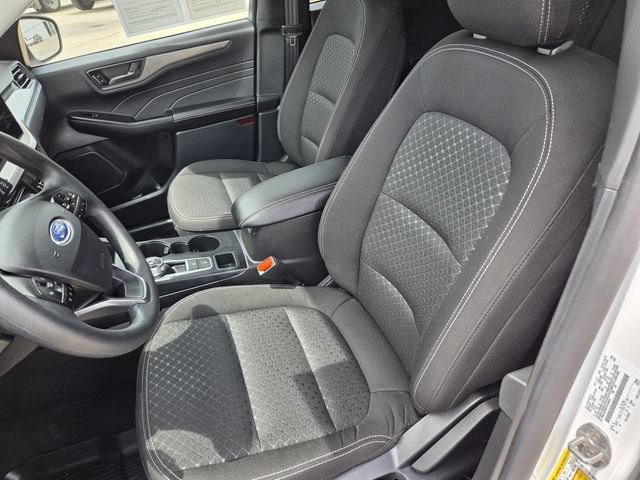 Certified 2026 Ford Escape Active w/ Tech Pack #1 FWD image 4