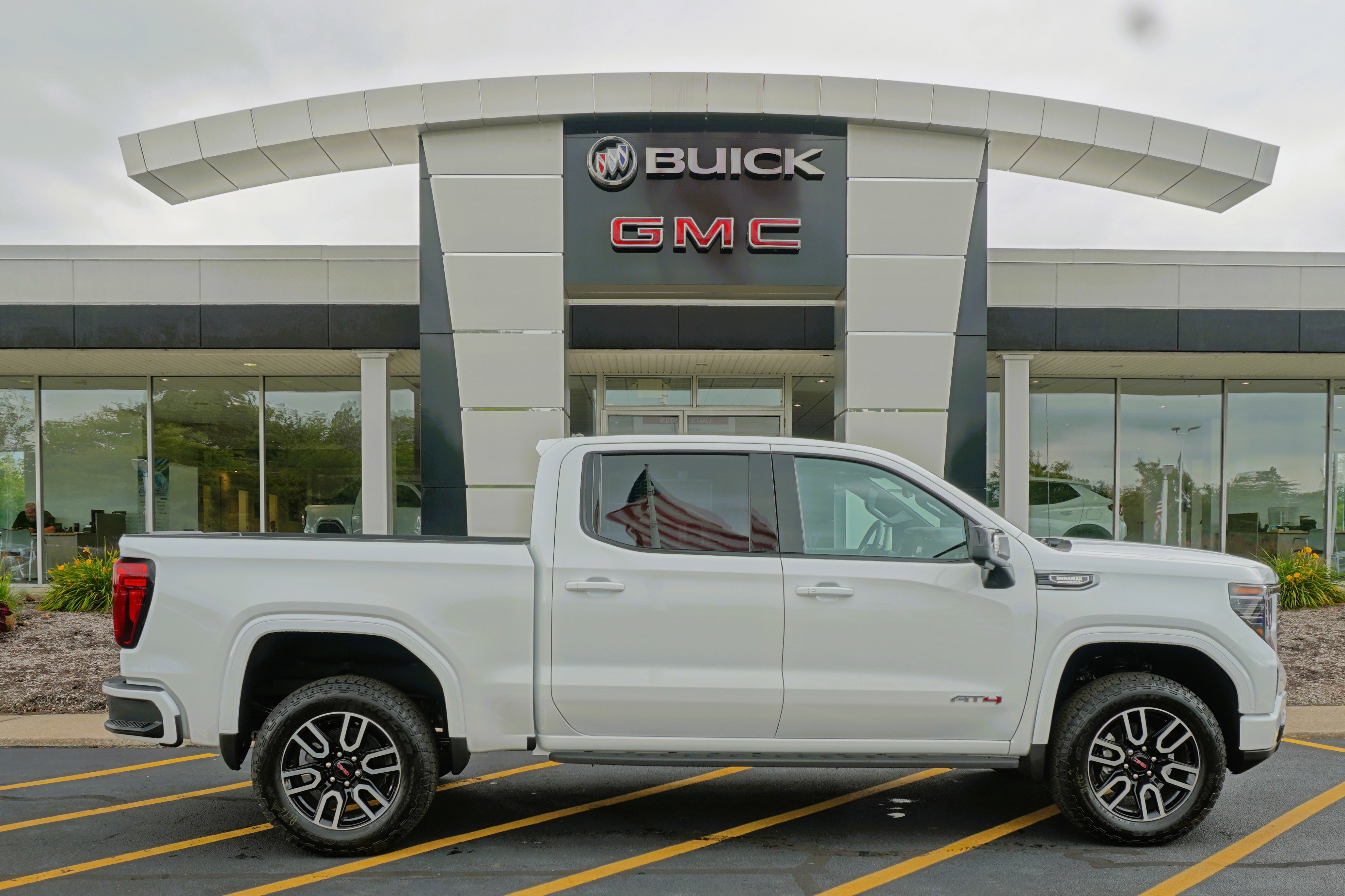New 2026 GMC Sierra 1500 AT4 w/ AT4 Premium Package image 9