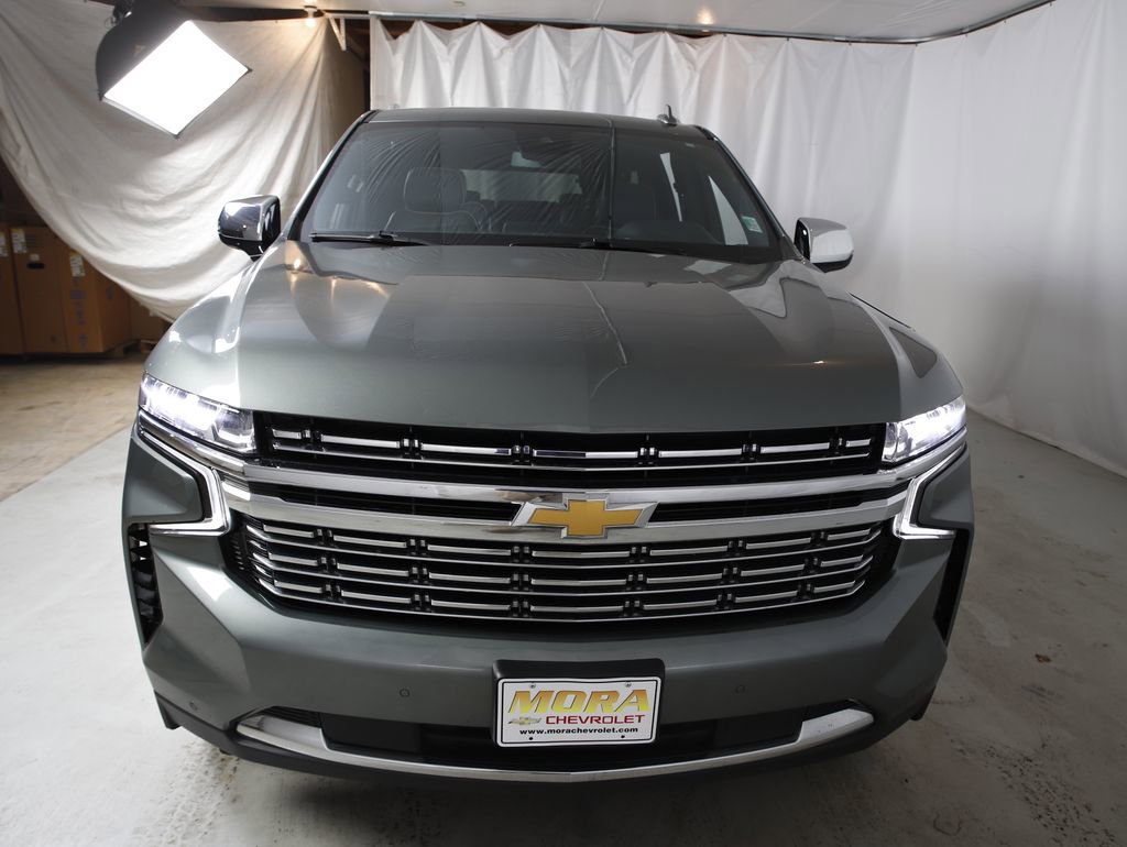 Used 2023 Chevrolet Suburban Premier image 6