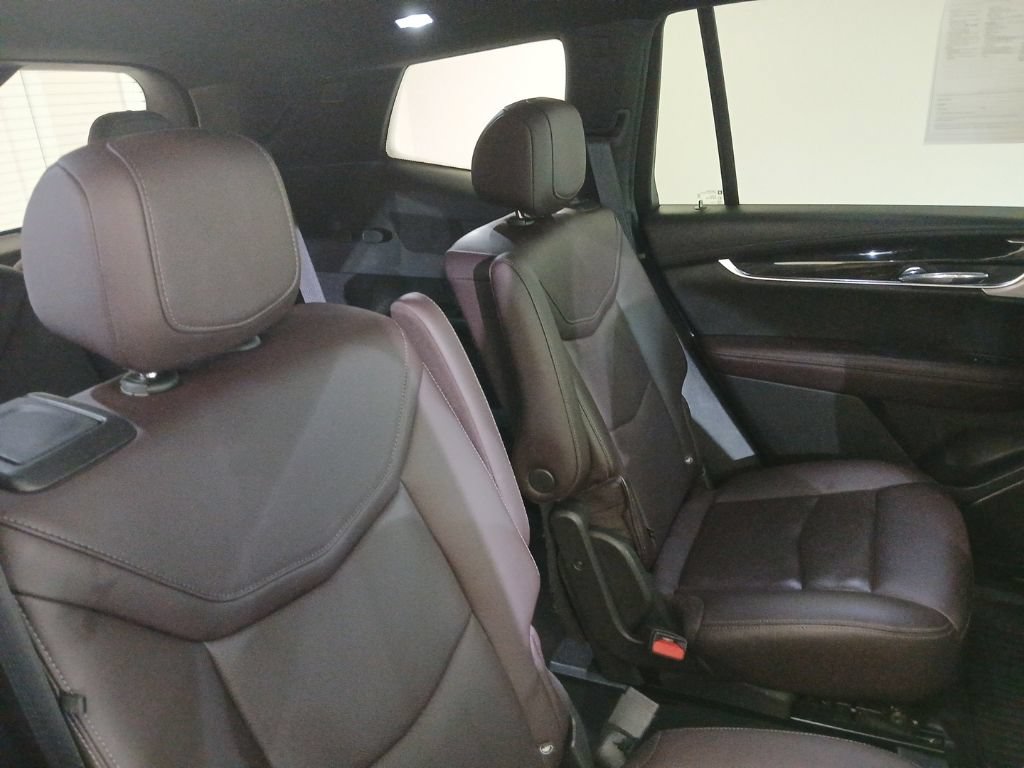 Used 2022 Cadillac XT6 Premium Luxury w/ Technology Package AWD/4WD image 14