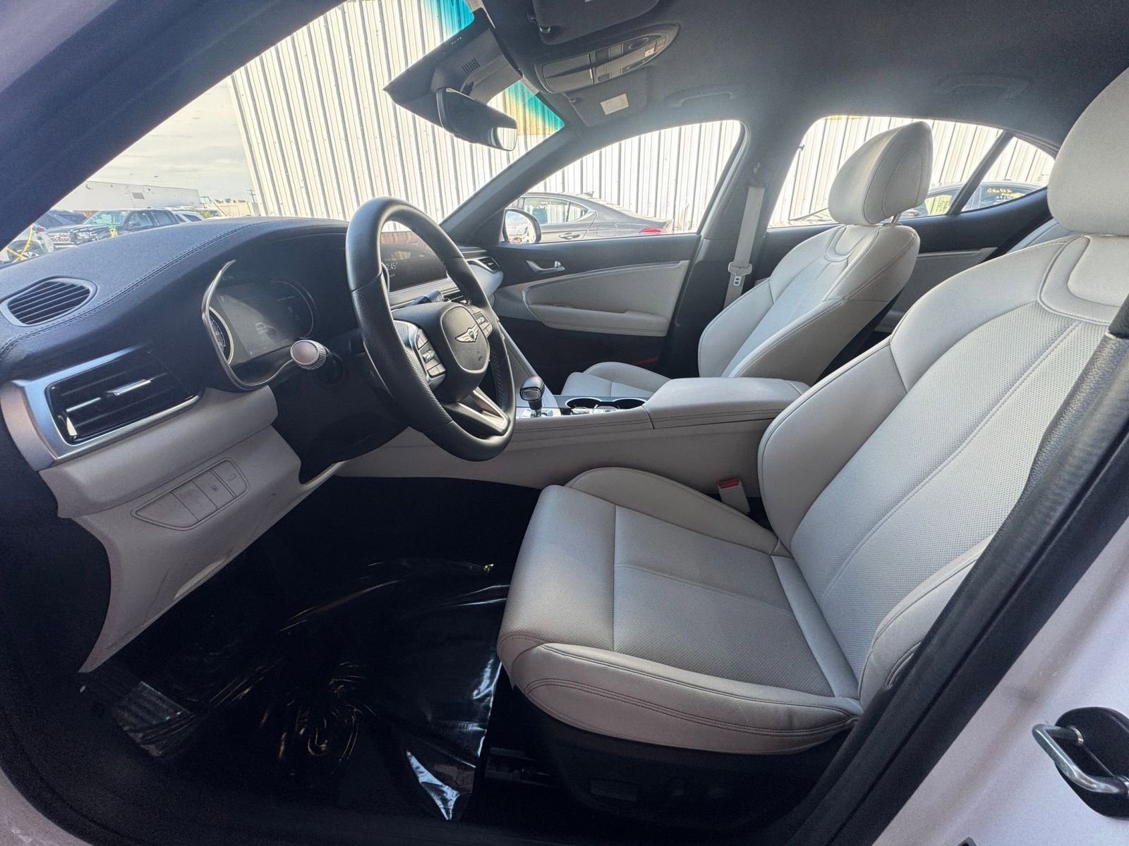 Used 2025 Genesis G70 2.5T image 27