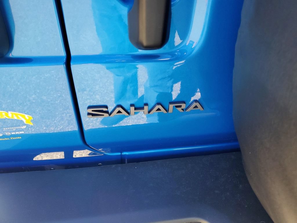 New 2025 Jeep Wrangler Unlimited Sahara AWD/4WD image 6