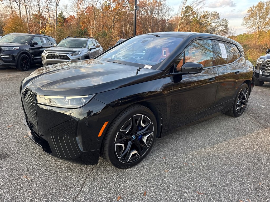 Used 2023 BMW iX xDrive50 w/ Premium Package image 3