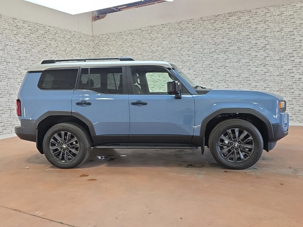 Used 2025 Toyota Land Cruiser image 6