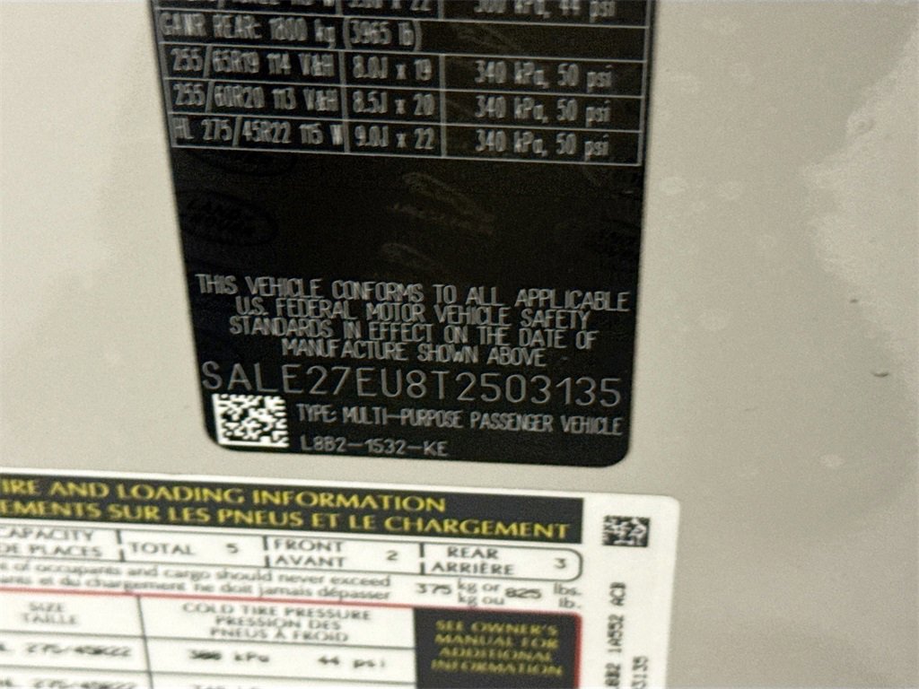 New 2026 Land Rover Defender 110 X-Dynamic SE image 32