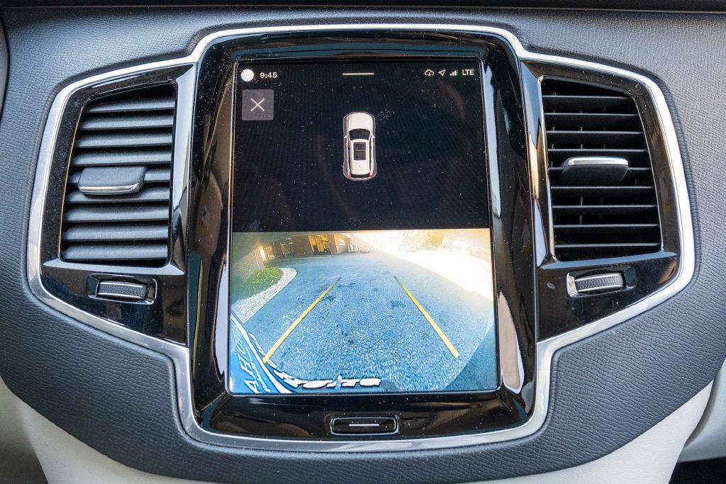 Used 2023 Volvo XC90 B6 Plus AWD/4WD image 16