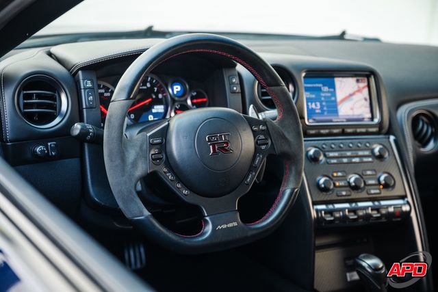 Used 2014 Nissan GT-R Premium AWD/4WD image 7